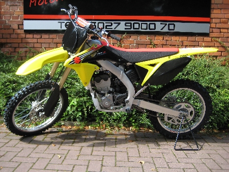 Suzuki 140_4.jpg